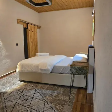 Silenos Stone House Antiq Апарт-отель